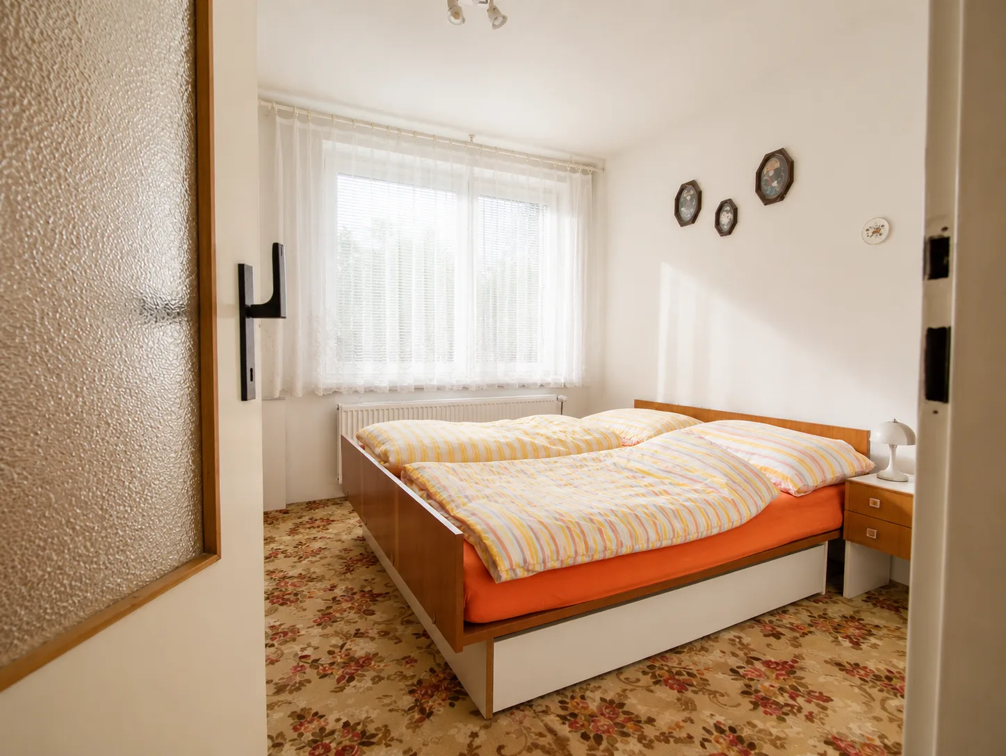 Main bedroom with double bed, first floor